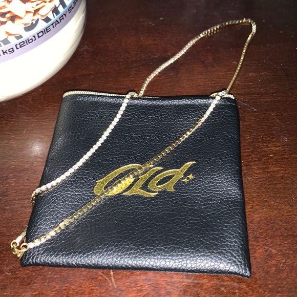 18” GLD chain! new condition. Available to offers. - Picture 2 of 3